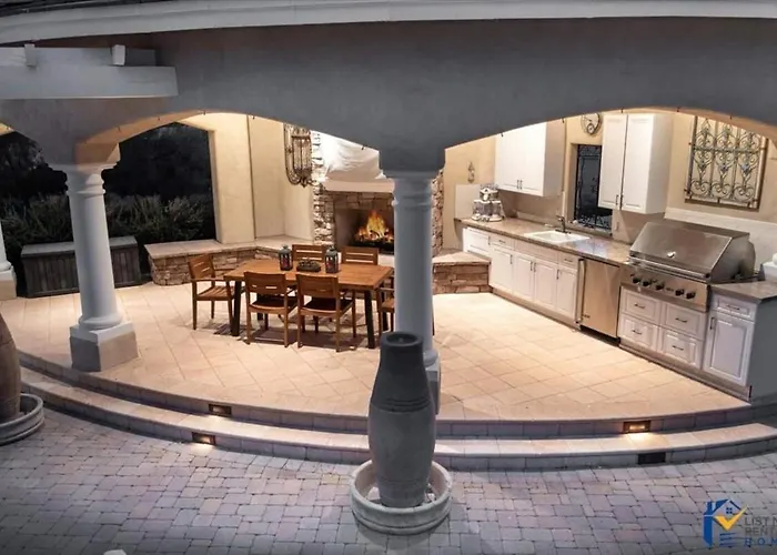 Villa Pickleballtheatergymheated Poolestate Phoenix