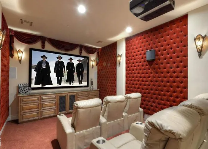 Villa Pickleballtheatergymheated Poolestate