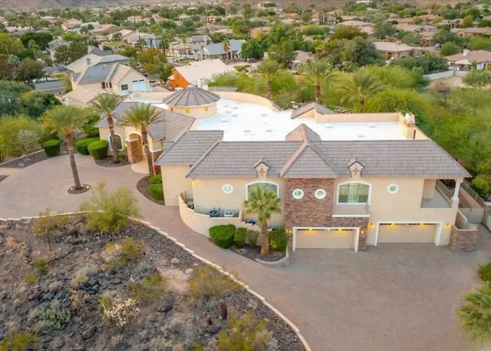Villa Pickleballtheatergymheated Poolestate